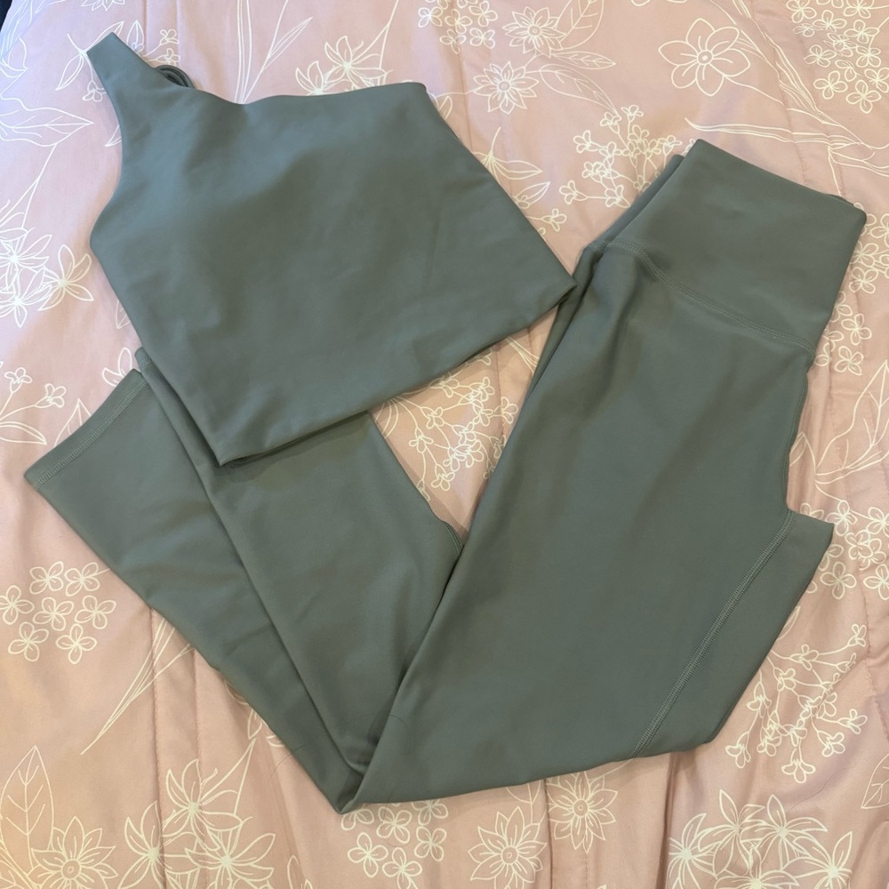 Abercrombie & Fitch Sage Green Leggings Set